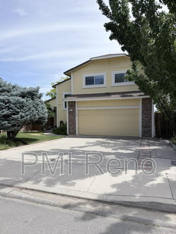 Building Photo - 744 Diogenes Dr
