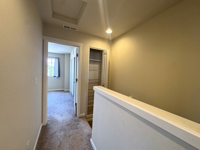 Building Photo - 15154 NW Fig Ln