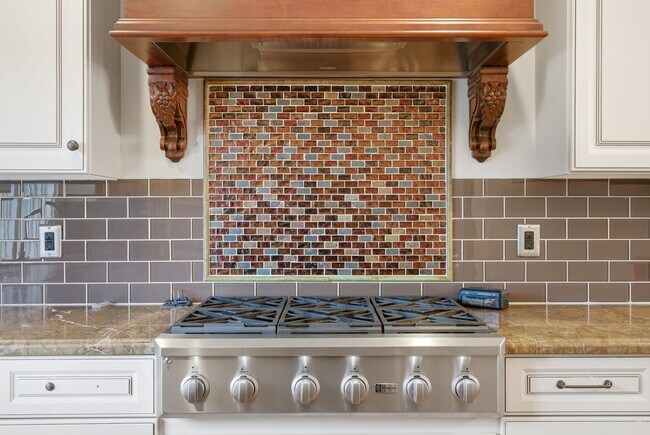 Building Photo - Exceptional Home in the Back of the Valley, Pacifica