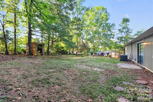 Building Photo - 6300 Dwightware Blvd
