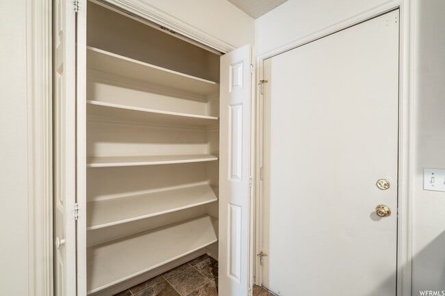 Building Photo - Updated 3 Bed Condo in Central American Fork!