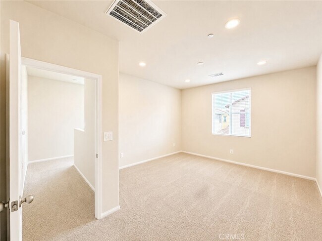 Building Photo - 28274 Via Garnicia