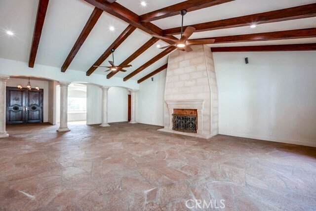 Building Photo - 39555 Ave Bonita
