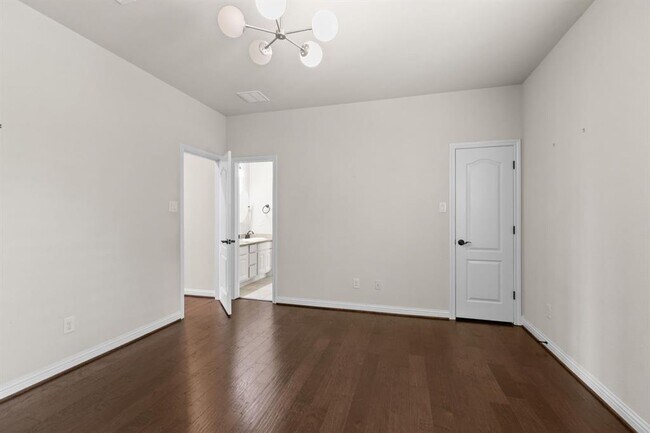 Building Photo - 18900 N Bee Cave Springs Cir