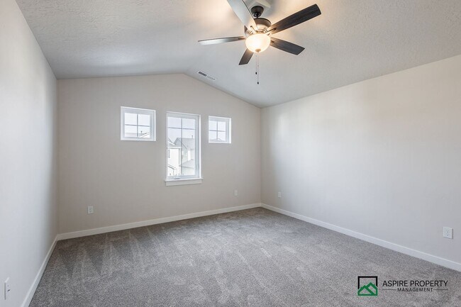 Building Photo - Brand New 4 Bed 3 Bath