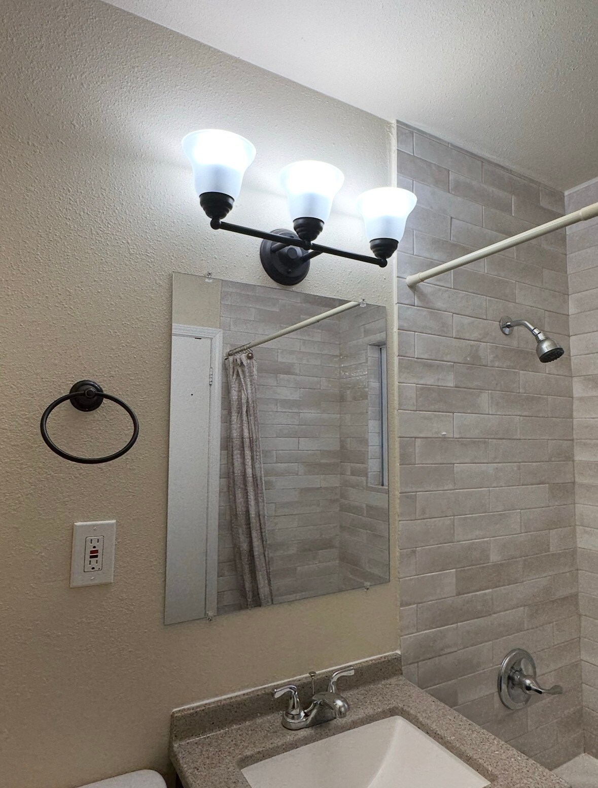 Master room - 16964 Millstone Dr