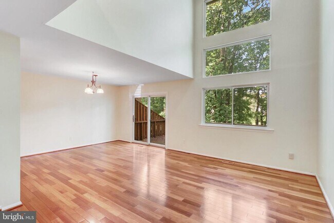 Building Photo - 5707 Waters Edge Landing Court