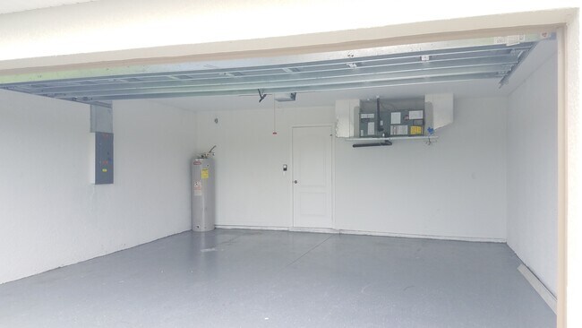 Building Photo - 429 Piper Ave