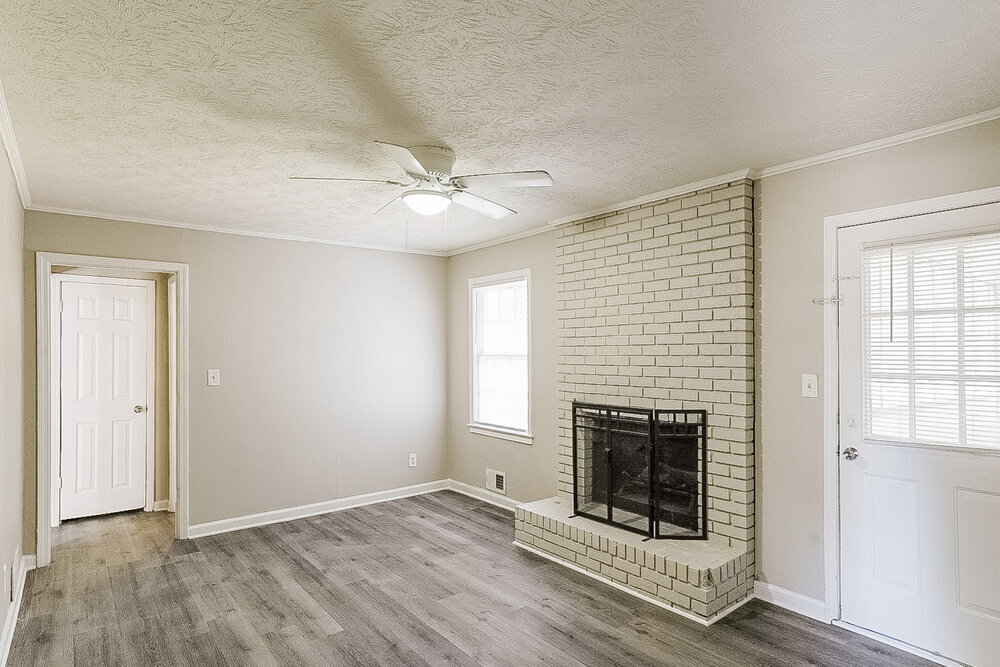 Building Photo - 5010 Ailene Dr