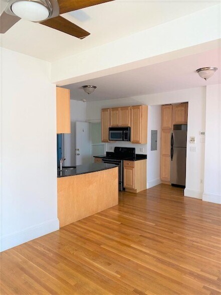 Building Photo - 20 Marcella St