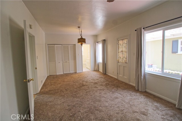 Building Photo - 3208 N Arrowhead Ave