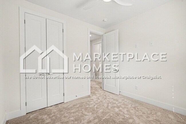 Building Photo - 5 Taverly Dr