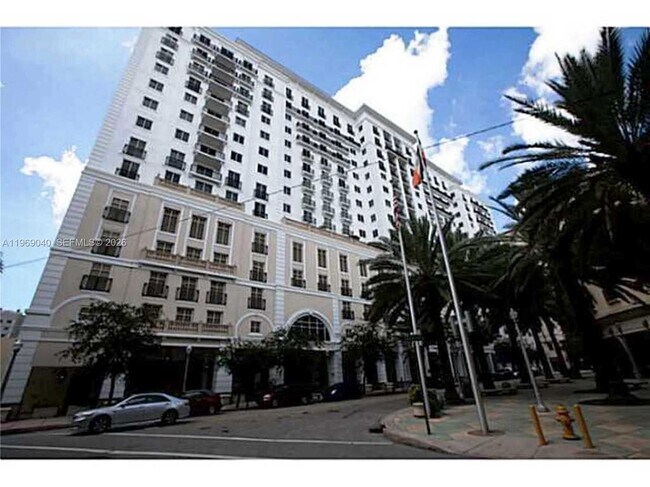 Building Photo - 10 Aragon Ave