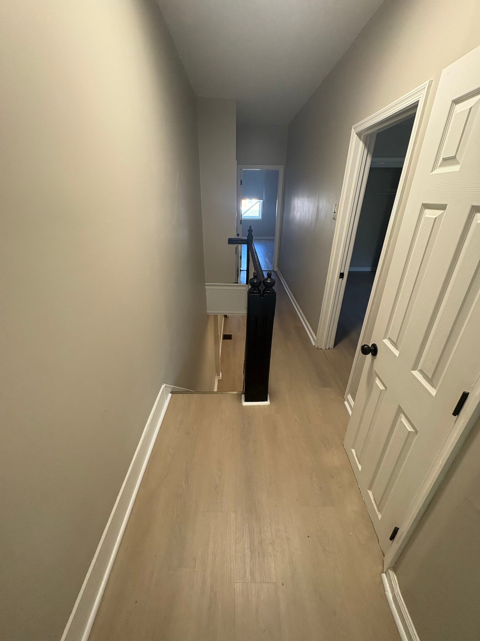 Building Photo - 5544 W Jefferson St