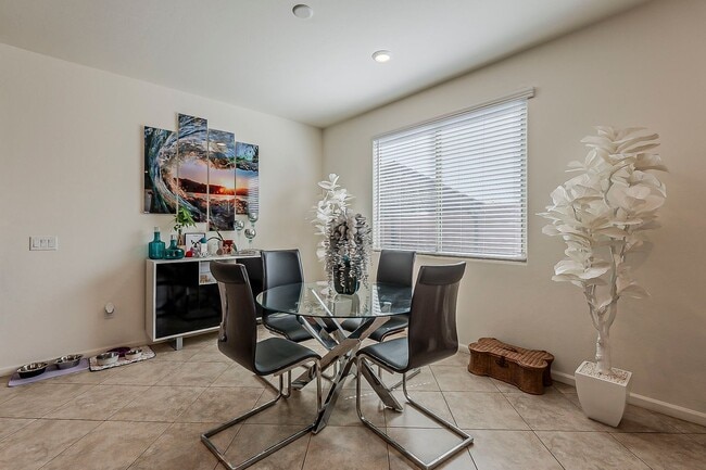 Building Photo - Modern Comfort Meets Smart Living in Vail!
