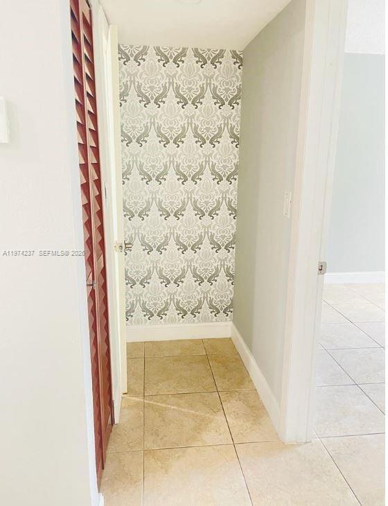 Building Photo - 4275 NW S Tamiami Canal Dr