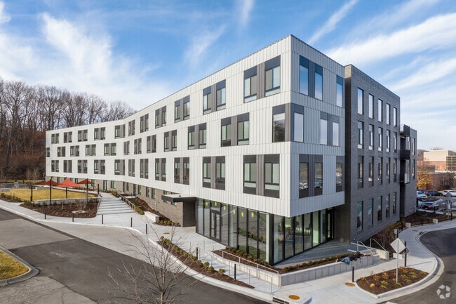 Building Photo - The Rochester