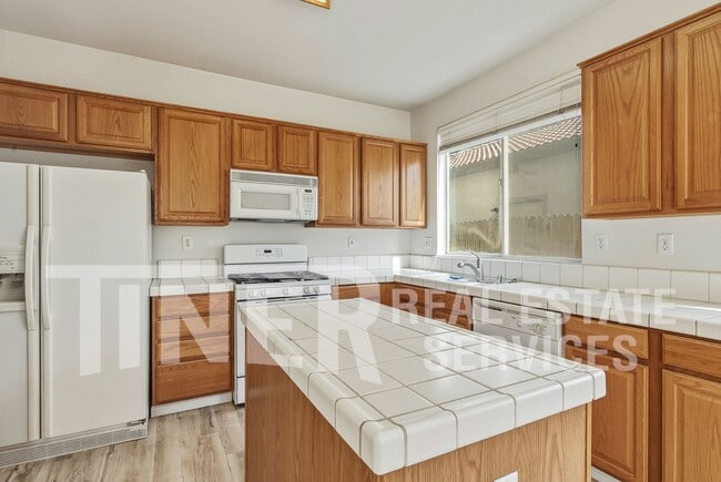 Building Photo - 11501 Pyrites Way