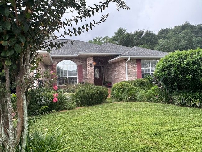 Primary Photo - Stunning Custom 4/2, 2380sqft Home with Mo...