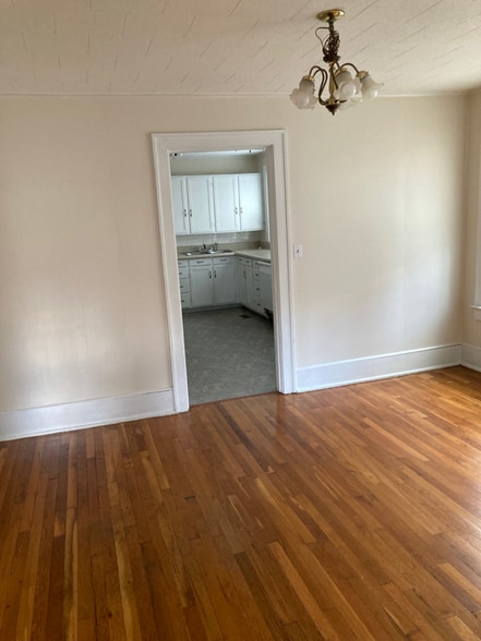 Building Photo - 301 W G St