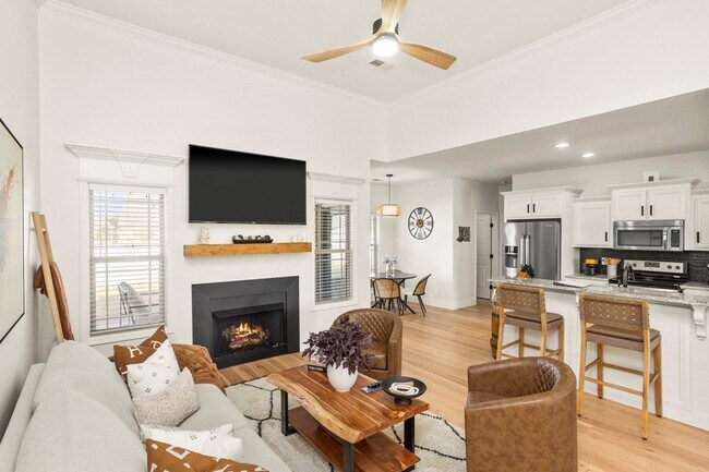 Building Photo - 221 Waldron View Dr