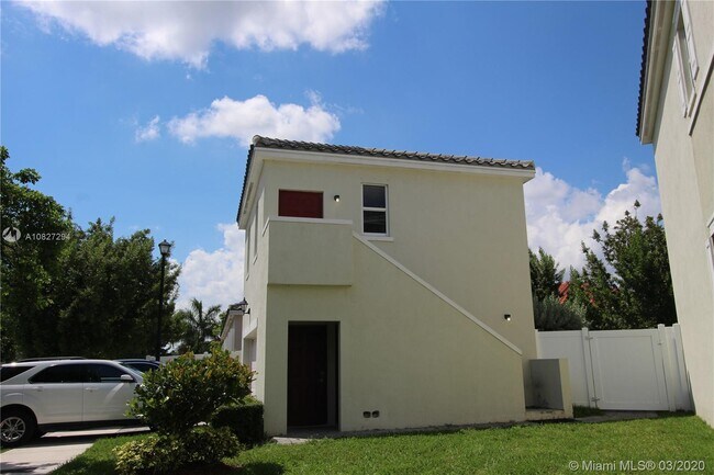 Building Photo - 9435 SW 170th Path