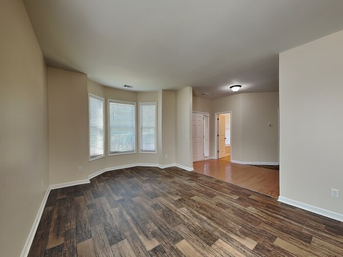 Building Photo - 2609 Bluestone Dr SW