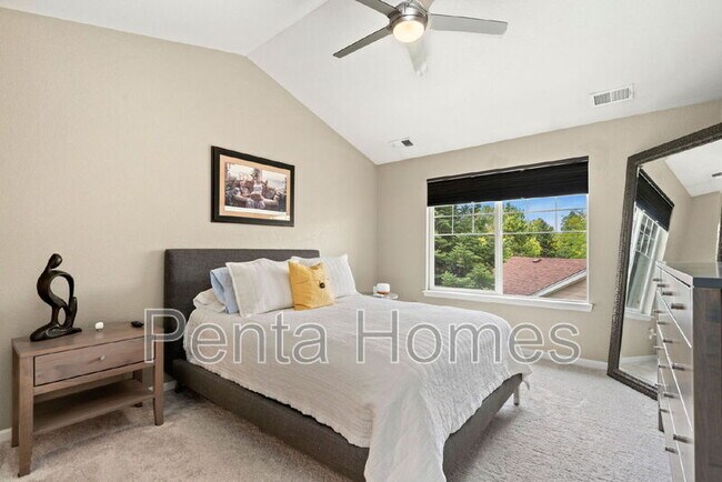 Building Photo - 4635 Hahns Peak Dr