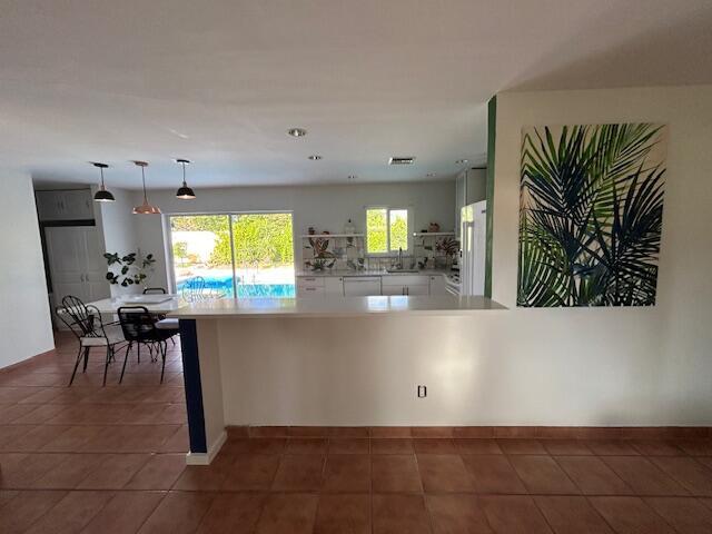 Building Photo - 1301 SE Sandpiper Ln