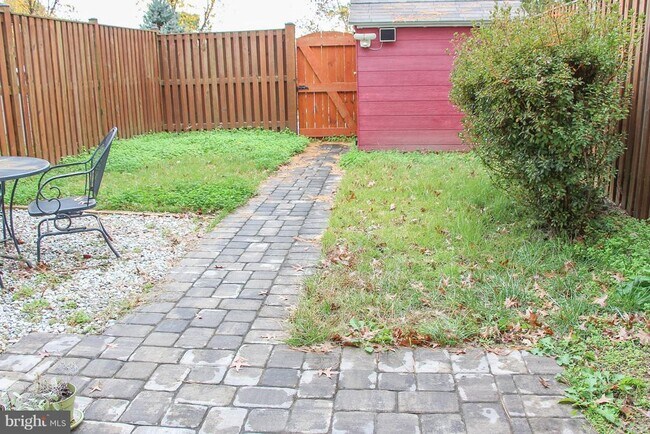 Building Photo - 7530 Manigold Ct