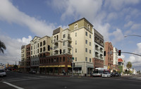 Building Photo - City Heights Square