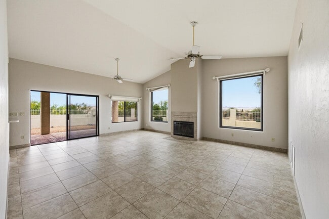 Building Photo - 17422 Flat Rock Dr