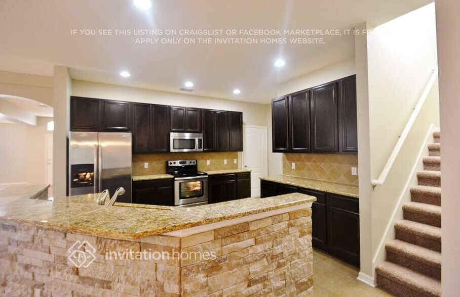 Building Photo - 18509 Cypress Bay Pkwy