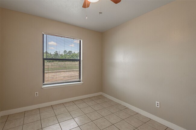 Building Photo - 2303 TX-19