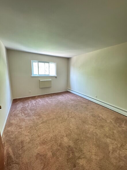 Building Photo - 9419 Avenue J