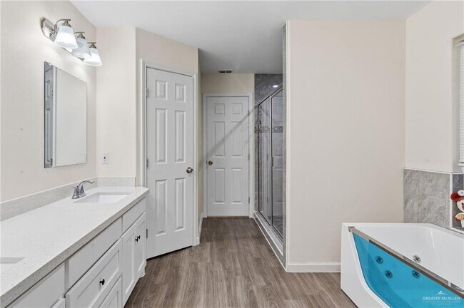 Building Photo - 15 Providence Ave