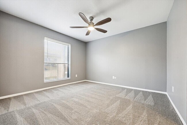 Building Photo - 2100 Wilcrest Dr