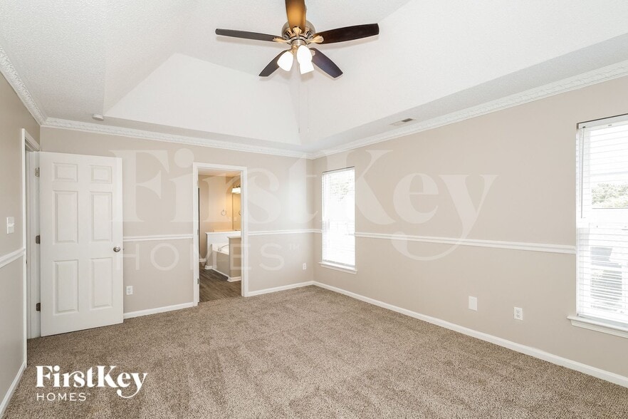 Building Photo - 6009 Amber Ct