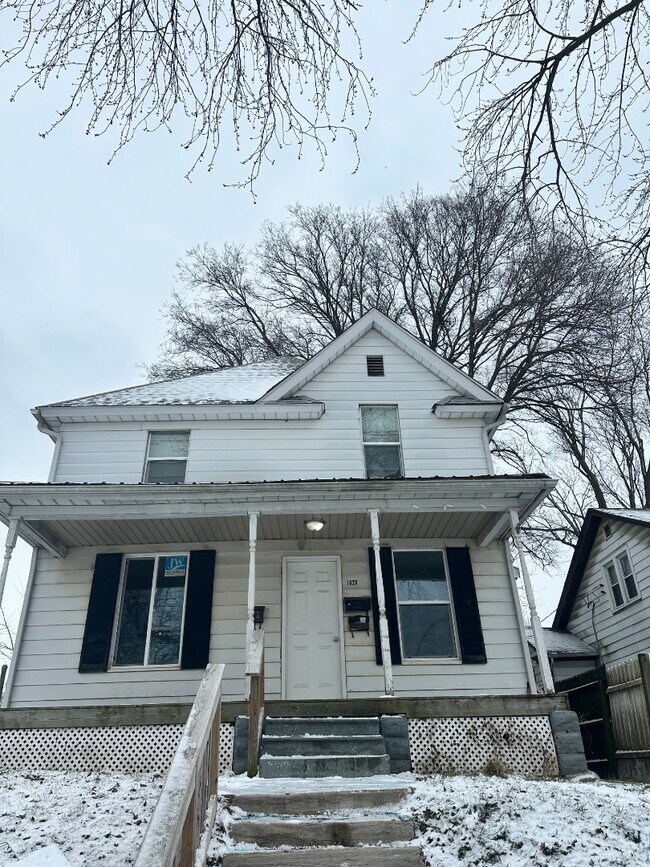 Primary Photo - 1020 Emerson Ave