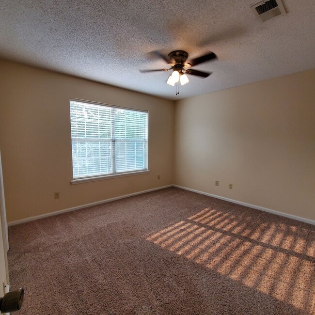 Building Photo - Modern Duplex Living in Georgia - 2Bed/2.5Bath with Convenient Amenities