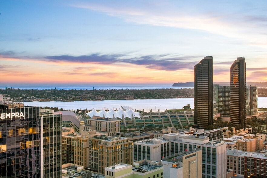 Building Photo - 800 The Mark Ln