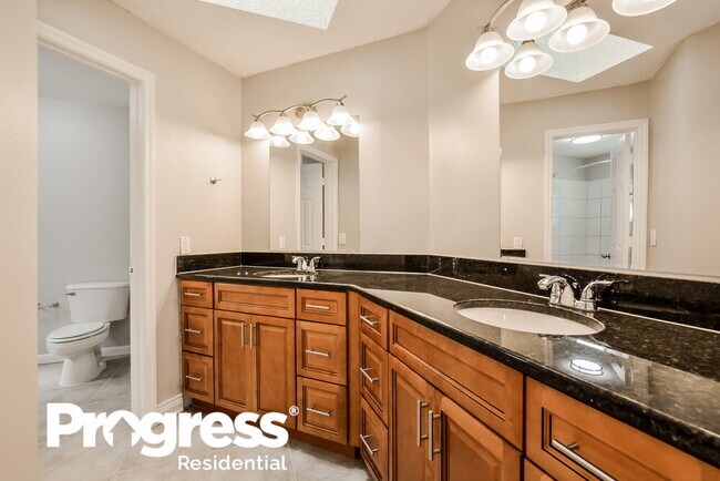 Building Photo - 13025 Phoenix Woods Ln