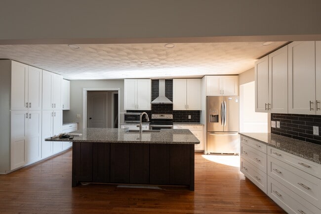 Building Photo - 108 Springfield Blvd