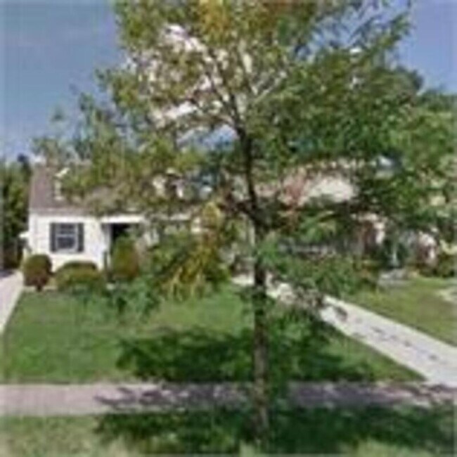 Building Photo - 21411 Raymond St