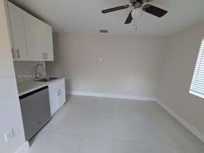 Building Photo - 14620 SW 104th Ave