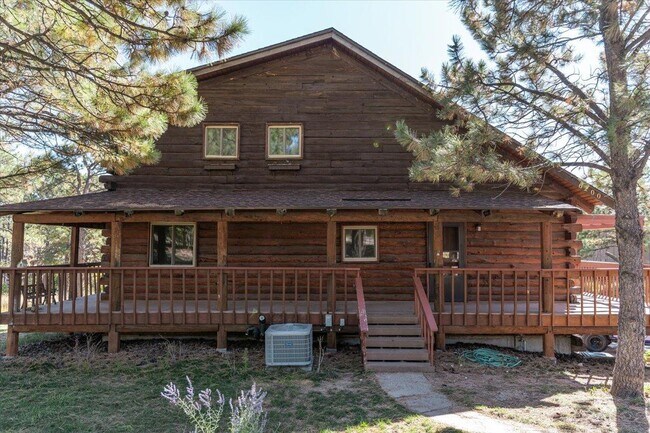 Building Photo - 6200 Pine Hollow Dr
