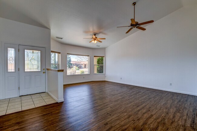 Building Photo - Home for Rent in Prescott Valley!