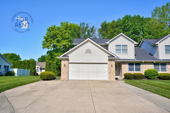 Building Photo - 3263 Silverwood Dr
