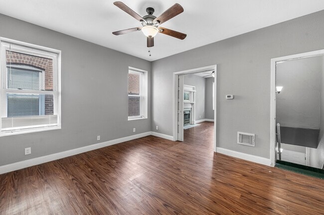 Building Photo - 4922-24 Wise