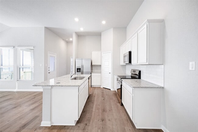 Building Photo - 324 Nespral Dr